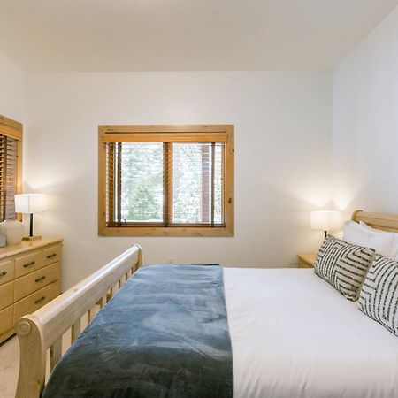 Coyote Moon By Avantstay Cabin Wsauna Mins From Dt Truckee Northstar Extérieur photo