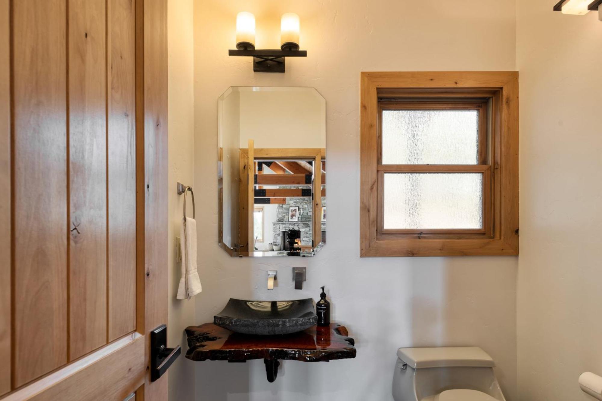 Coyote Moon By Avantstay Cabin Wsauna Mins From Dt Truckee Northstar Extérieur photo