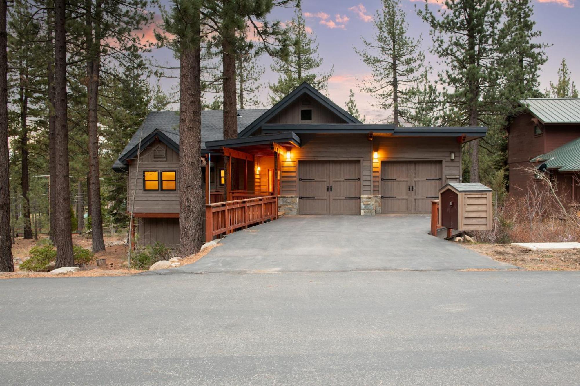 Coyote Moon By Avantstay Cabin Wsauna Mins From Dt Truckee Northstar Extérieur photo