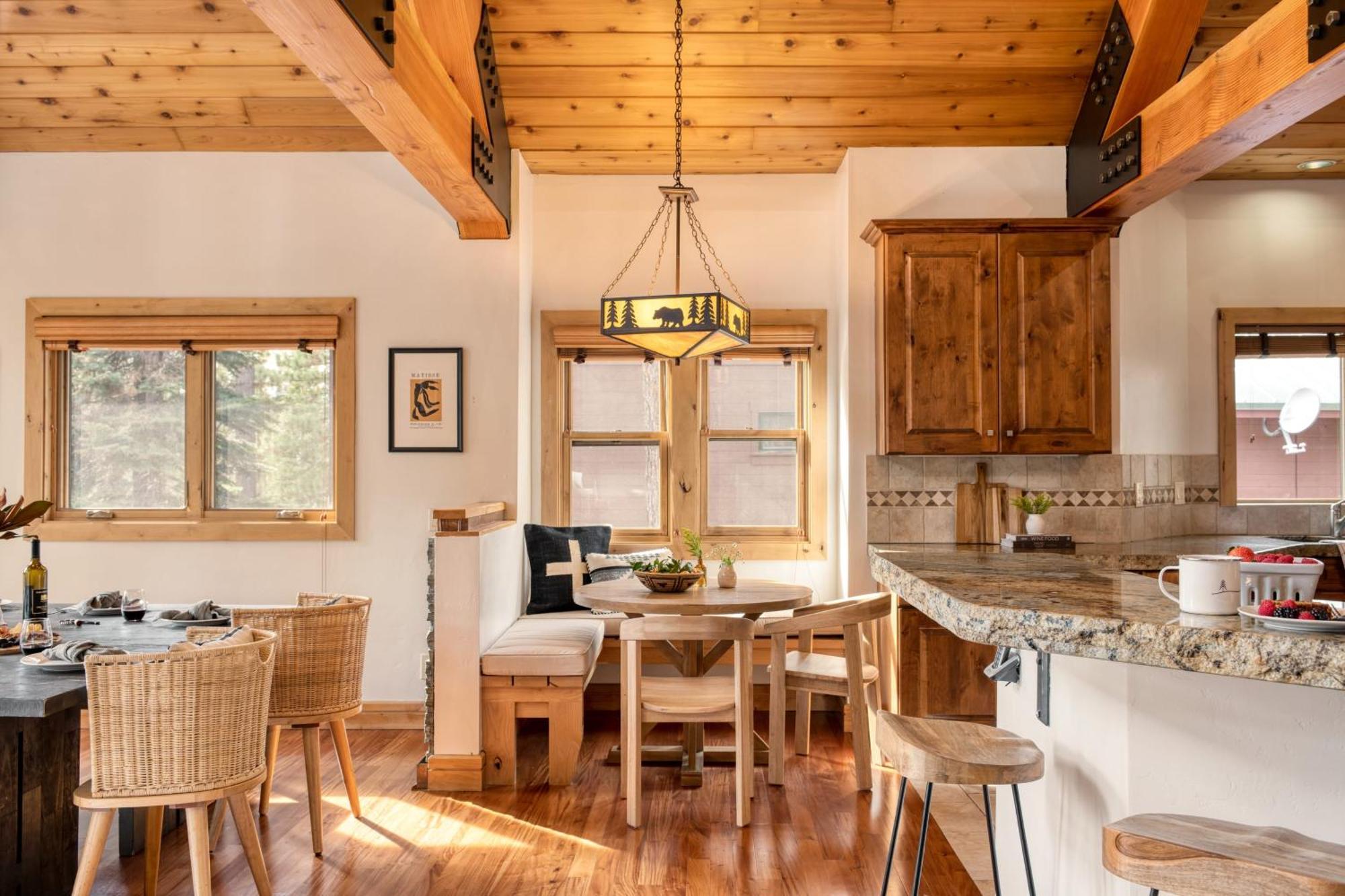 Coyote Moon By Avantstay Cabin Wsauna Mins From Dt Truckee Northstar Extérieur photo